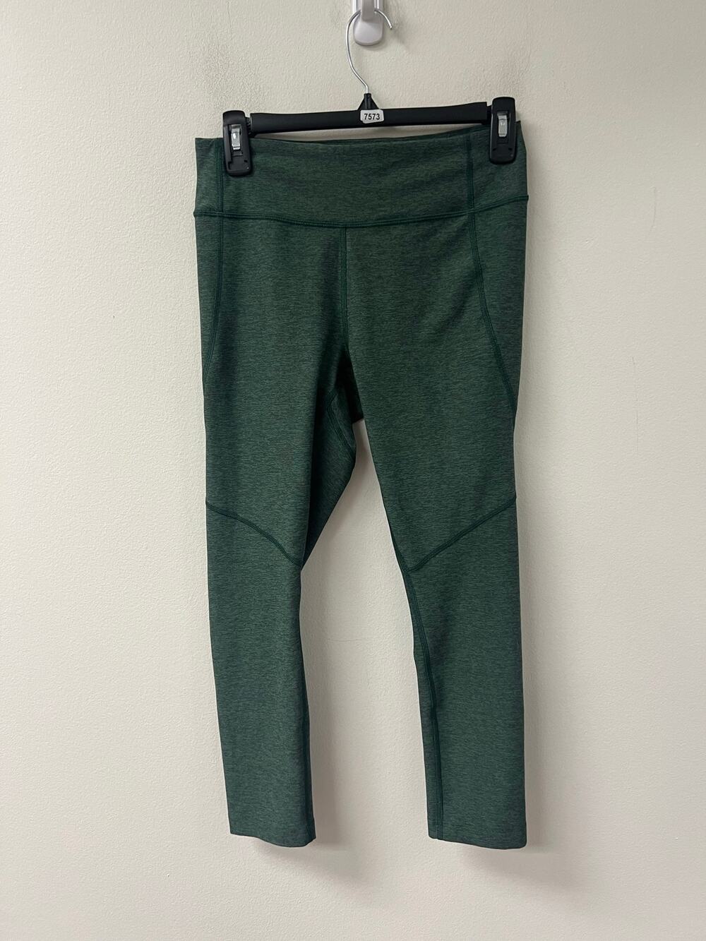 Outdoor Voices Green Cropped Leggings Sz M